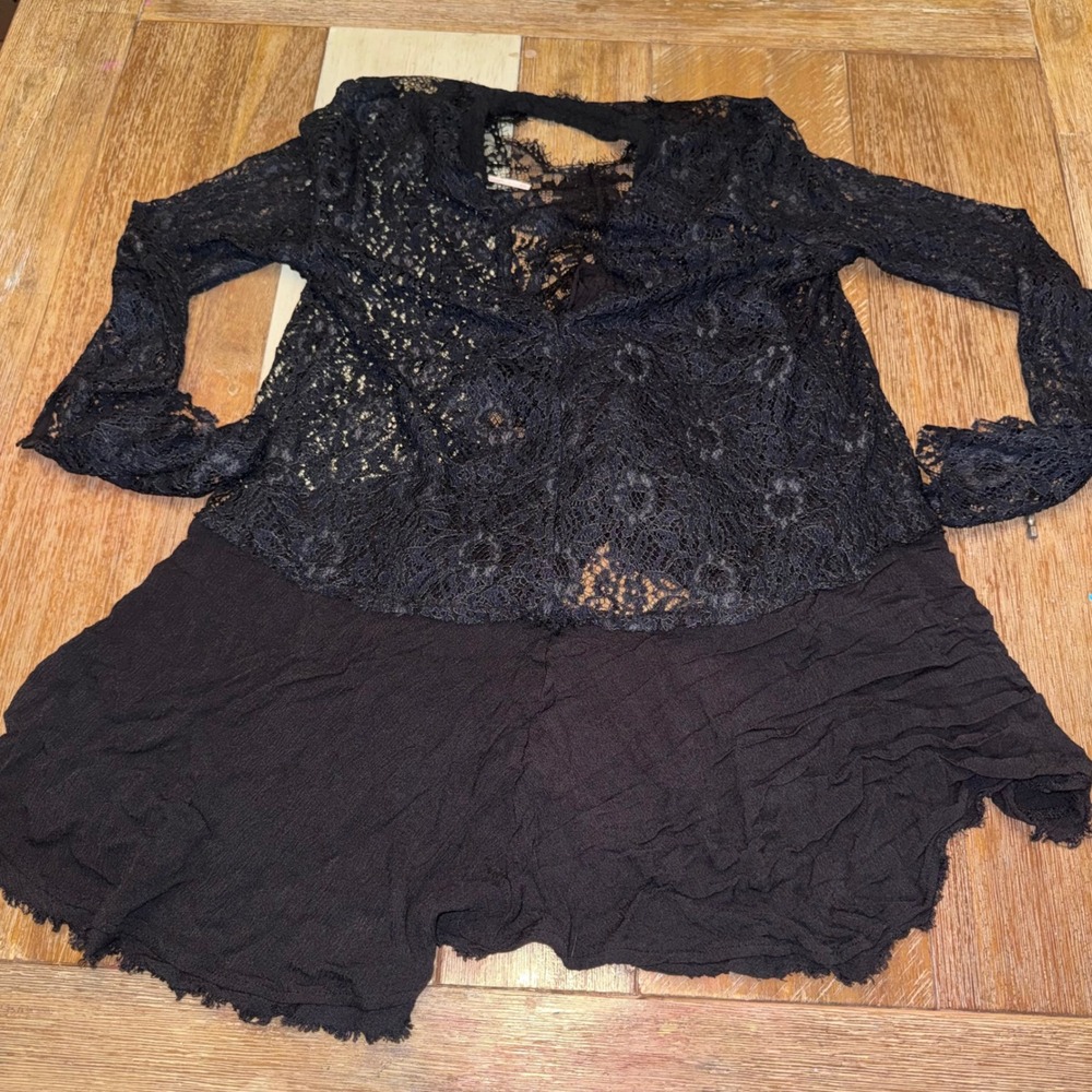 Free People Lace Gauze Top Womens XS Black Excellent Long Sleeve Cutout Boho